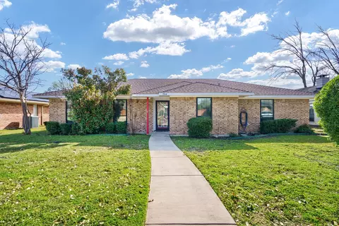 704 Sandy Creek Dr, Allen, TX 75002