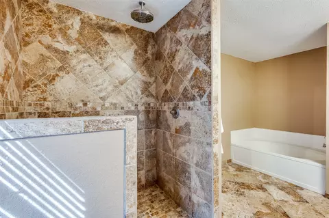 Bath - 2811 Custer Dr, Corinth, TX 76210 photo 2 of 3