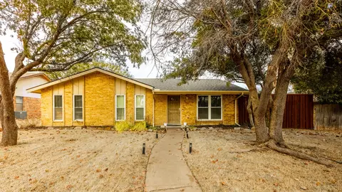 2413 Lemmontree Ln, Plano, TX 75074