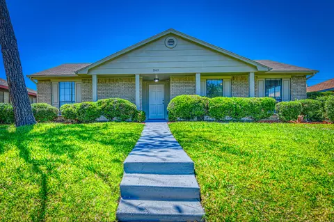 3309 Willowglen Dr, Mesquite, TX 75150