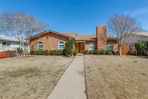 945 Grand Teton Dr, Plano, TX 75023
