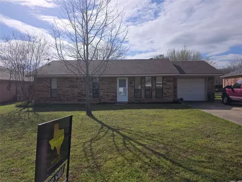 1812 Oak Hill Dr, Corinth, TX 76210