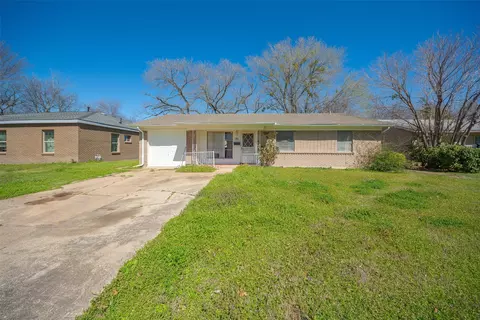 130 W Cober St, Grand Prairie, TX 75051