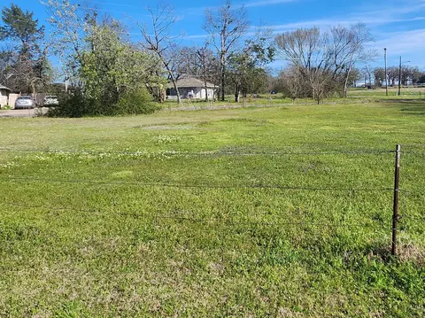 507 Mineral Wells St, Terrell, TX 75160