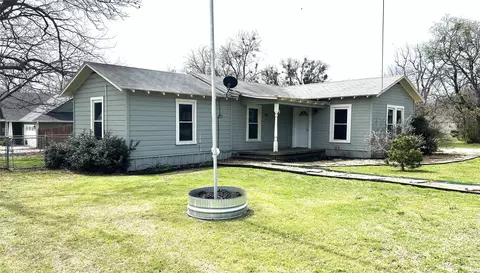 506 Scurlock St, Grandview, TX 76050