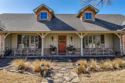 7040 Meadowcreek Dr, Dallas, TX 75254