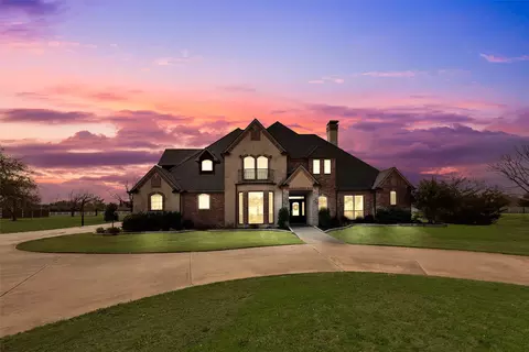 2040 Silver Hawk Ct, Rockwall, TX 75032