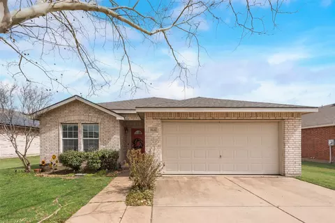 8121 York Beach Pl, Arlington, TX 76002
