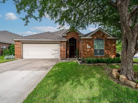 2709 Travis Dr, Mckinney, TX 75072