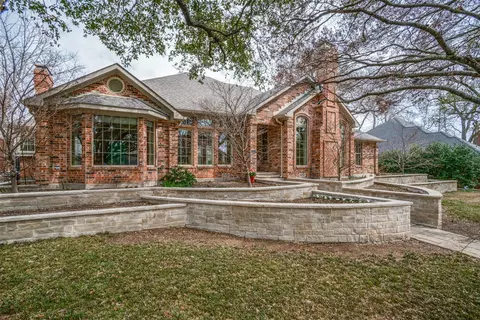 9514 Moss Haven Dr, Dallas, TX 75231