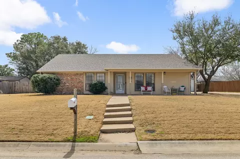 310 Greenleaf St, Highland Village, TX 75077