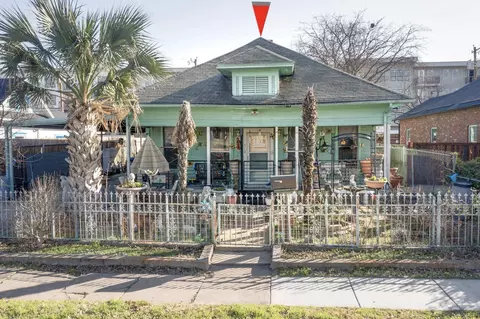 512 W 7th St, Dallas, TX 75208