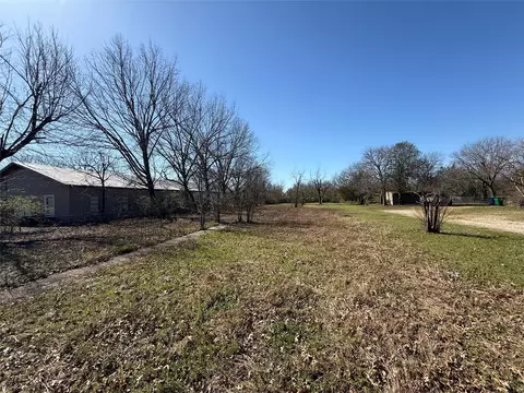 724 E Marvin Ave, Waxahachie, TX 75165