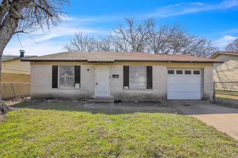 3760 Stagecoach Trl, Dallas, TX 75241
