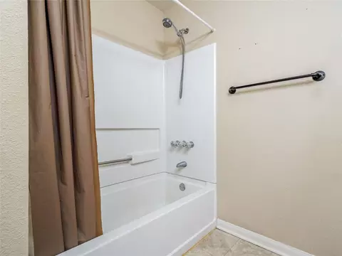 Bath - 207 E Hall Ct, Early, TX 76802 photo 2 of 5