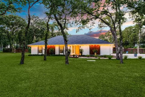 2121 Fawkes Ln, Keller, TX 76262