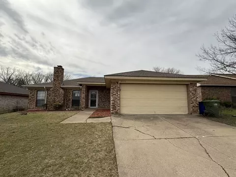 8229 Meadowbrook Dr, Watauga, TX 76148