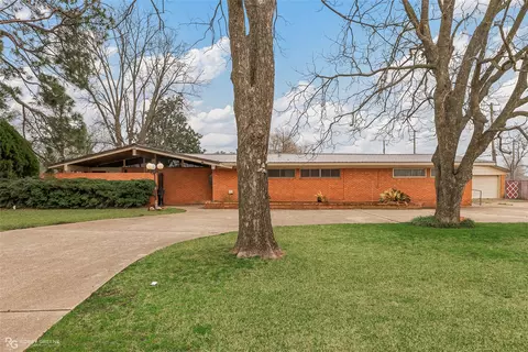 2290 Benton Rd, Bossier City, LA 71111