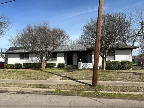 3100 Polk St, Greenville, TX 75401