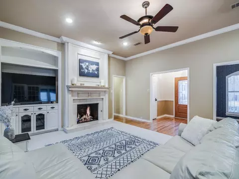 1729 Plummer Dr, Rockwall, TX 75087