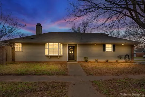 1318 Pecan Sq, Bossier City, LA 71112