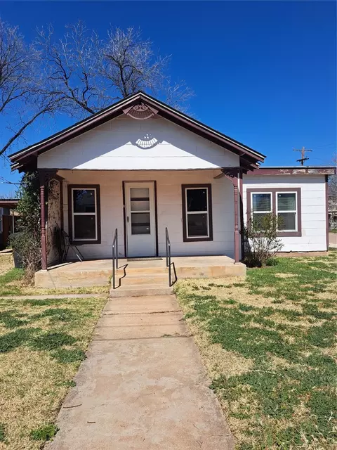 1102 S 15th St, Abilene, TX 79602