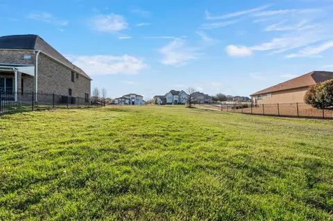 419 Breezeway Ct, Cedar Hill, TX 75104