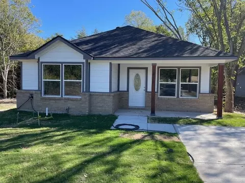 1811 Morgan St, Greenville, TX 75401