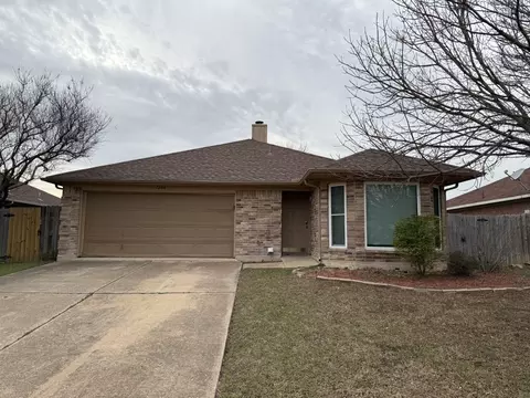 7204 Harris Meadows Dr, Arlington, TX 76002