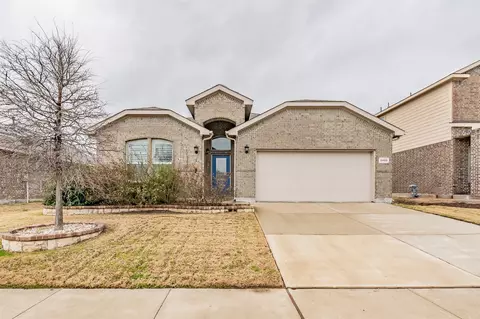 2420 Red Draw Rd, Fort Worth, TX 76177