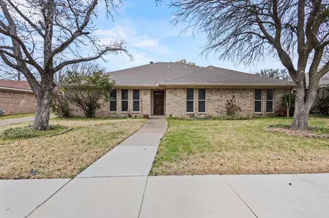 2105 Tampico Dr, Carrollton, TX 75006