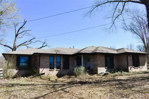 494 County Road 42640, Reno, TX 75462