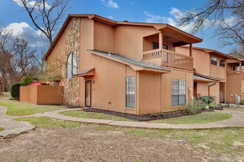 3410 Stonebrook Pl, Shreveport, LA 71105