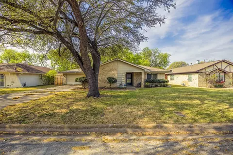 3537 Wayland Dr, Fort Worth, TX 76133
