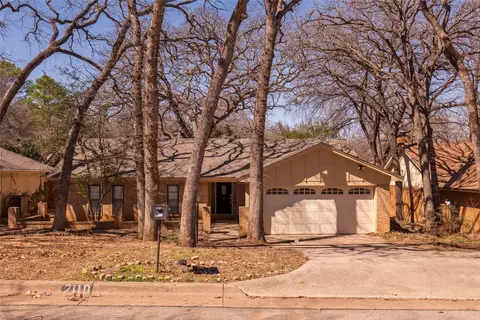2110 Ridgedale Dr, Arlington, TX 76013