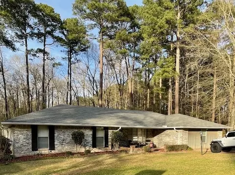 607 Pine Cone Dr, Haughton, LA 71037