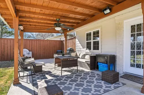 2822 Stanford Dr, Irving, TX 75062