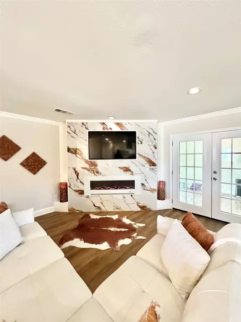 1315 Springbrook Dr, Mesquite, TX 75149
