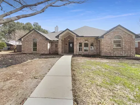 202 Mesquitewood St, Coppell, TX 75019