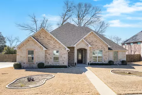 104 Nathan Dr, Chandler, TX 75758