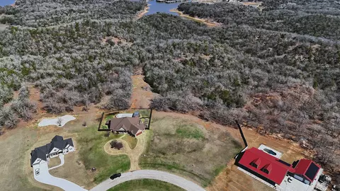 144 Texoma Bluffs Cir, Gordonville, TX 76245