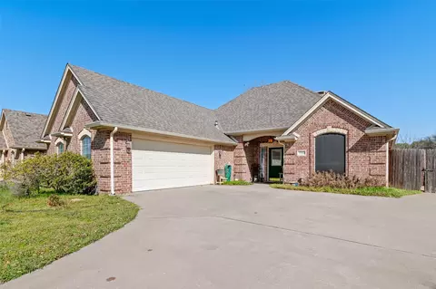 724 Dove Rdg, Sanger, TX 76266