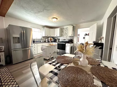 Kitchen - 405 E Grayson St, Leonard, TX 75452 photo 4 of 5