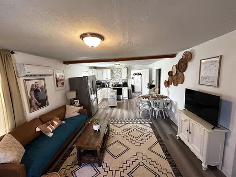Living - 405 E Grayson St, Leonard, TX 75452 photo 1 of 7