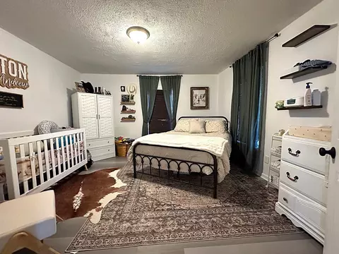 Bedroom - 405 E Grayson St, Leonard, TX 75452 photo 5 of 5