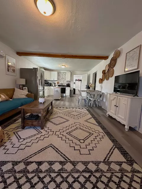 Living - 405 E Grayson St, Leonard, TX 75452 photo 3 of 7