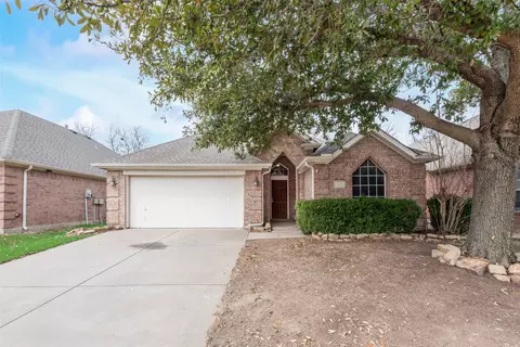 10205 Jessica St, Fort Worth, TX 76244