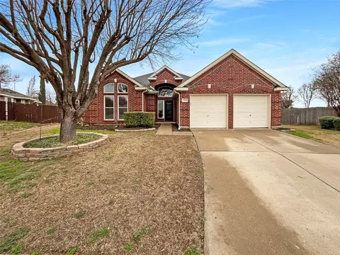 5712 Colorado Ct, Haltom City, TX 76137