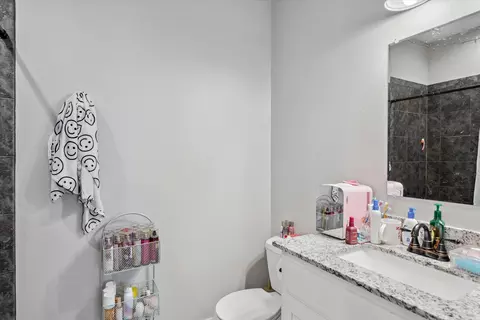 Bath - 703 Maple St, Commerce, TX 75428 photo 5 of 5