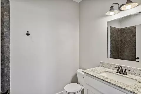 Bath - 703 Maple St, Commerce, TX 75428 photo 1 of 5